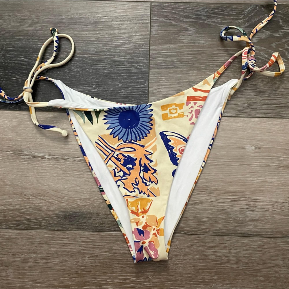 Colorful Butterfly Patterned Bikini Bottom - Picture 2 of 2
